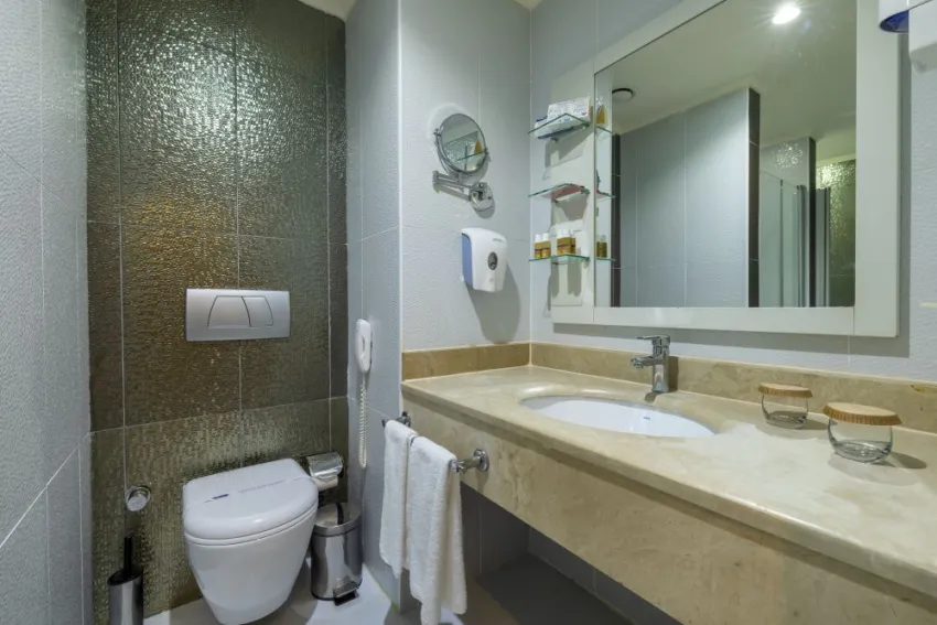 DIAMOND EXCELLENCE RESORT SPA (EX. CRYSTAL PALACE)  5*-22