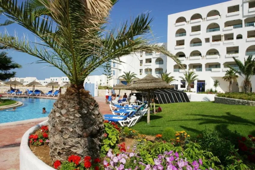 REGENCY HOTEL & SPA  4*-18