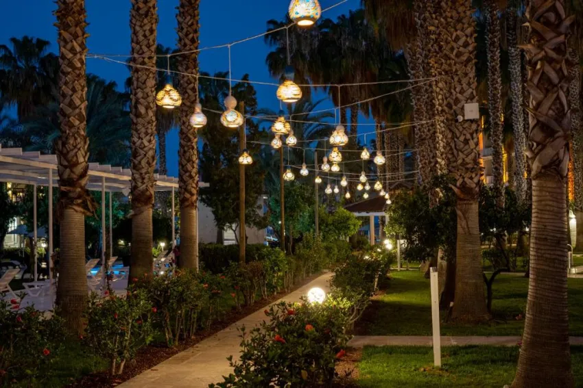 UTOPIA RESORT & RESIDENCE  5*-26