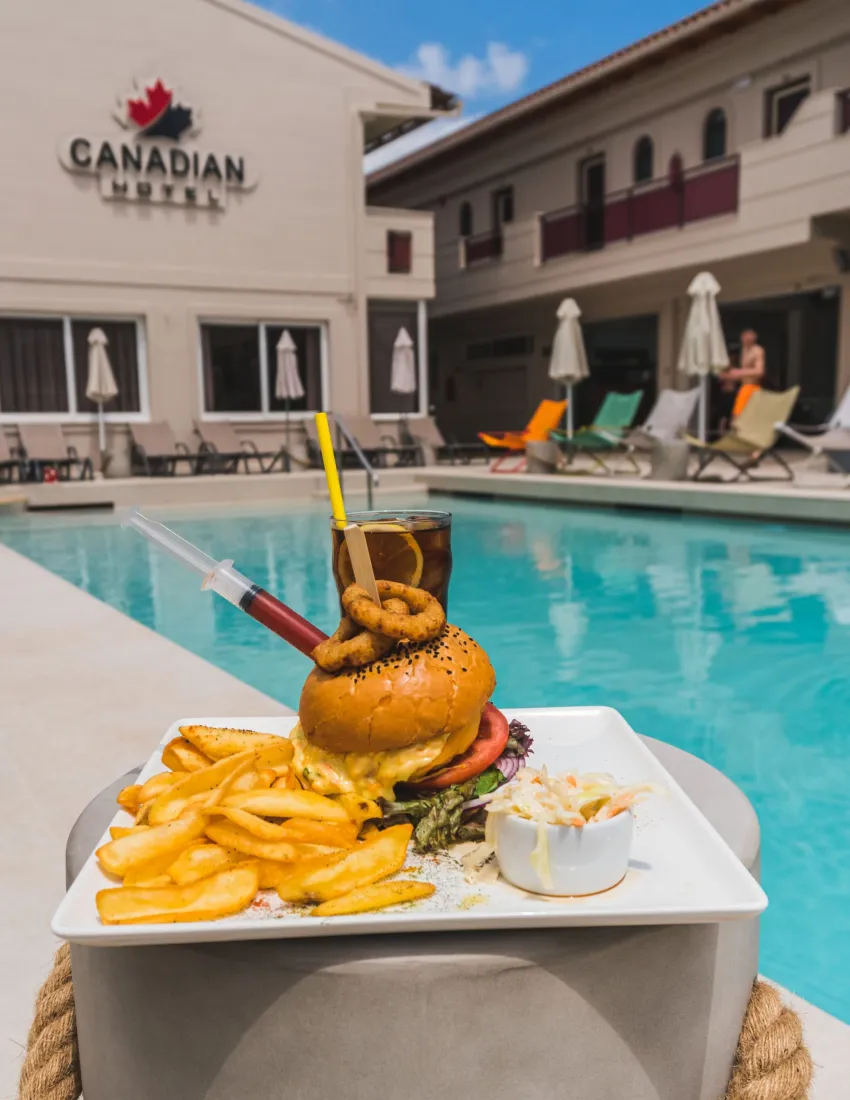 Canadian Hotel 3*-25