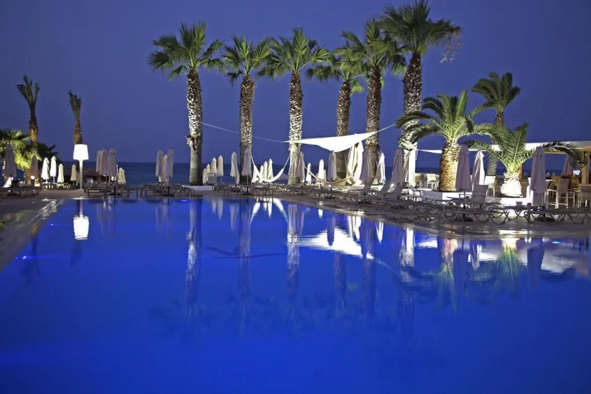 Vrissiana Beach 4*-3