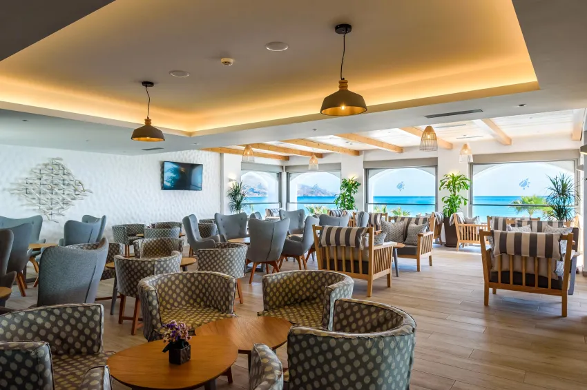 Solimar White Pearl (Adults Only 17+) 4*-18