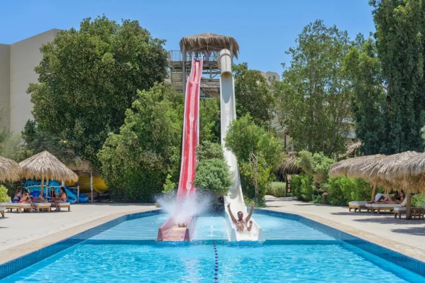 SERRY BEACH RESORT  5*-41