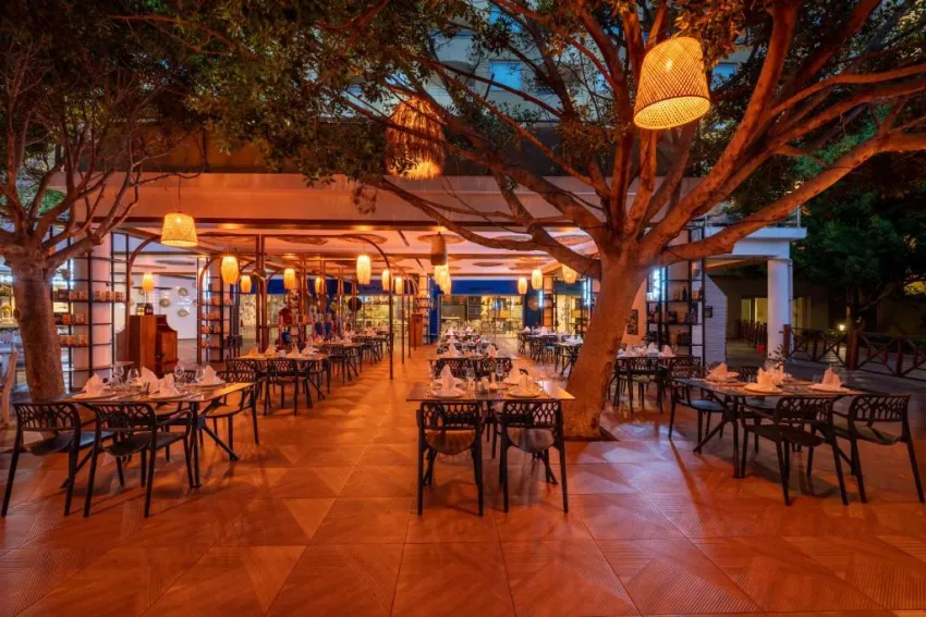 SELECTUM FAMILY RESORT SIDE  5*-63