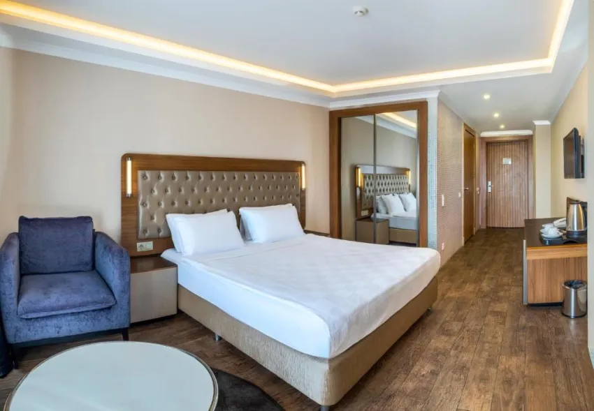MICHELL HOTEL (ADULTS ONLY 16+)  5*-3