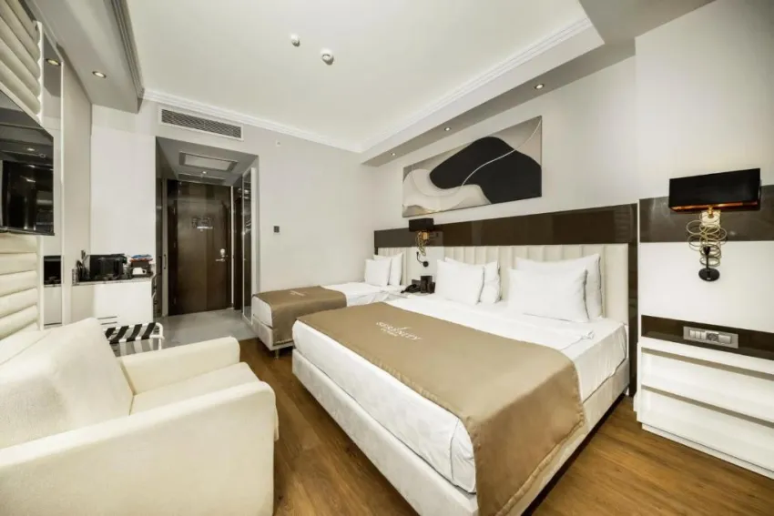 SERENITY QUEEN HOTEL  5*-9