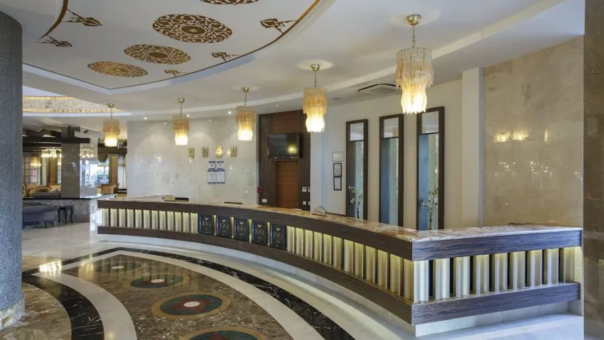 Side Crown Palace 5*-4