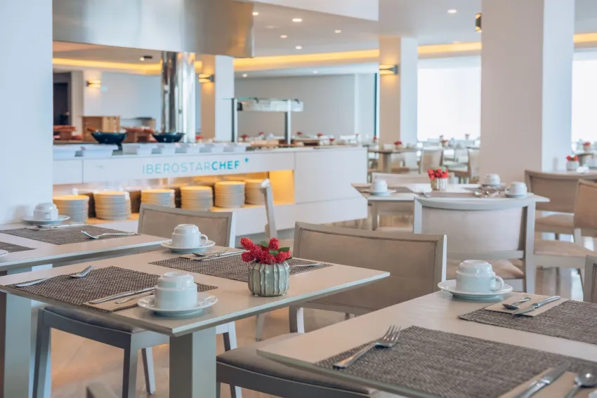 Iberostar Waves Cala Millor 4*-9