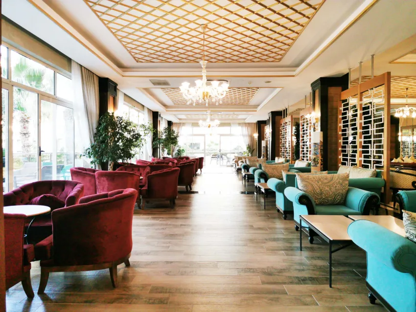 Side Crown Palace 5*-9