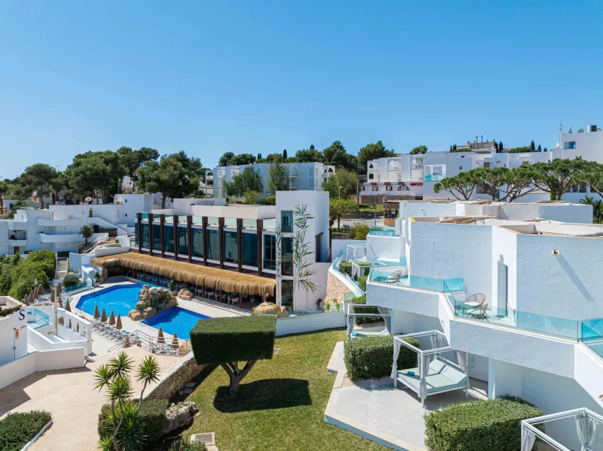 Marsenses Ferrera Blanca Adults Only 4*-37