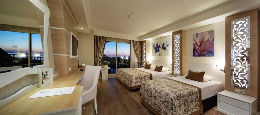 CRYSTAL SUNSET LUXURY RESORT & SPA  5*-7