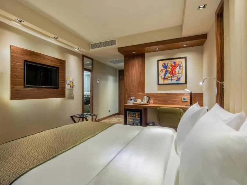 Holiday Inn Antalya Lara 5*-6