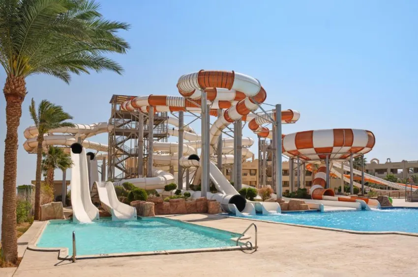 CORAL SEA WATER WORLD  4*-95