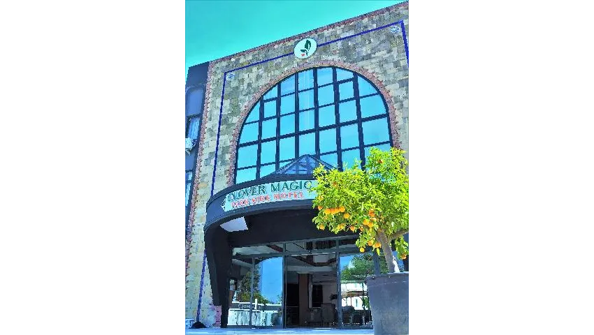 Clover Magic Park Side Hotel 3*-4