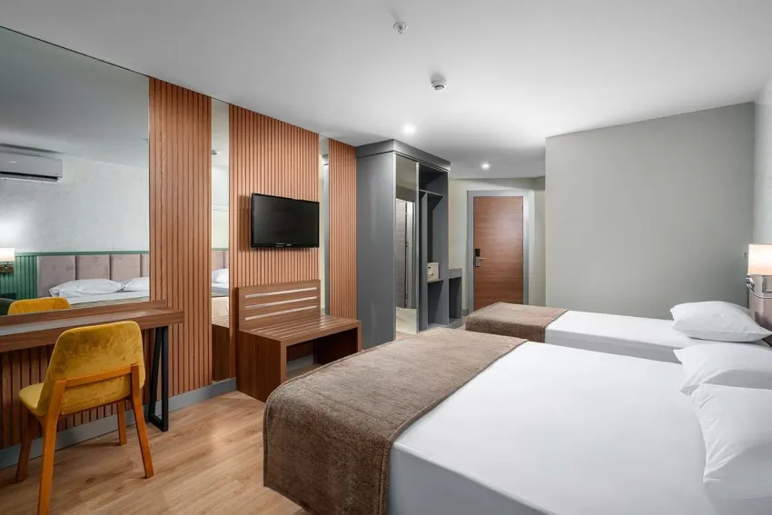 Sun Heaven Queen 4*-17