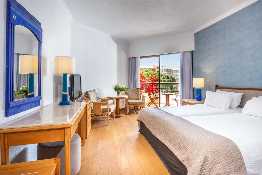 Coral Beach Hotel and Resort 5*-65