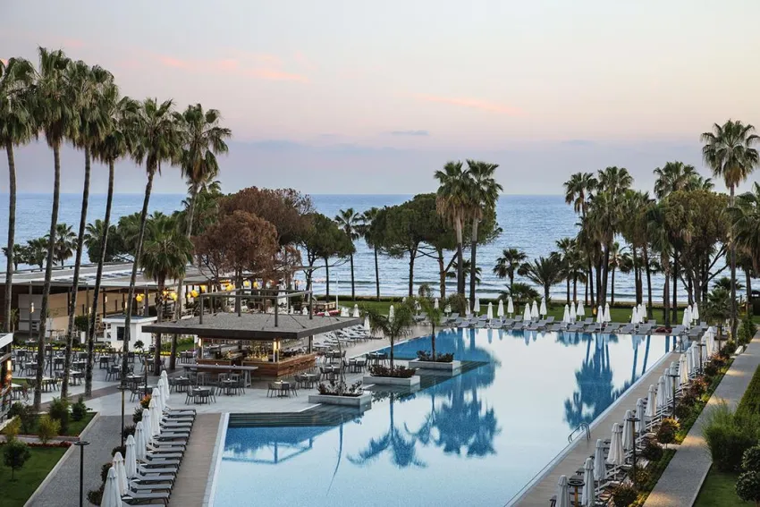 ACANTHUS & CENNET BARUT COLLECTION  5*-57