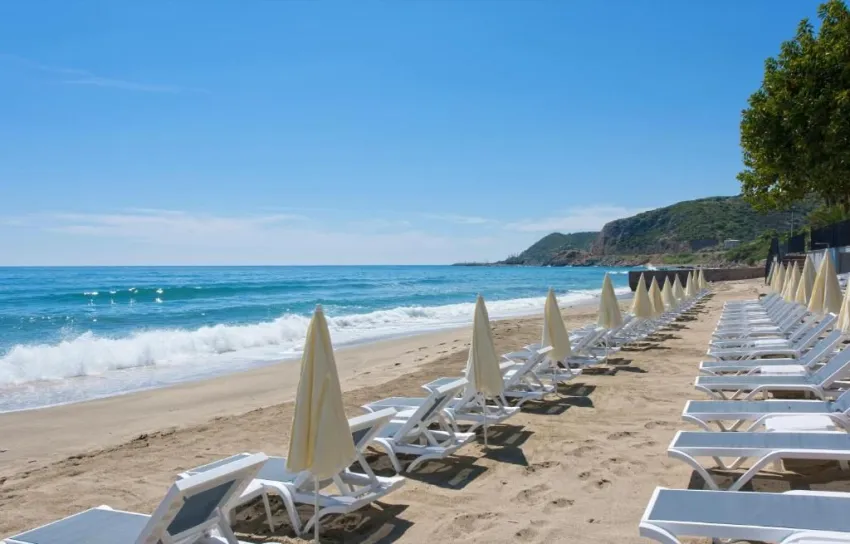 Floria Beach Hotel 4*-5