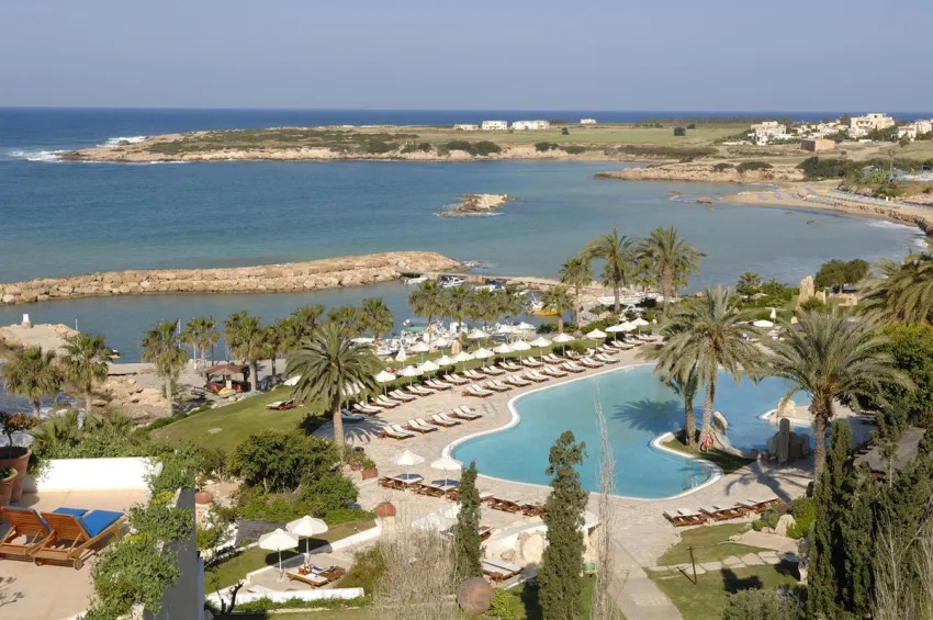 Coral Beach Hotel and Resort 5*-5