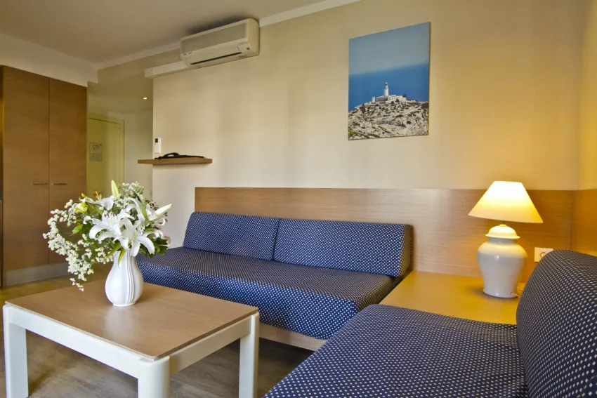 Flora Aparthotel 3*-6