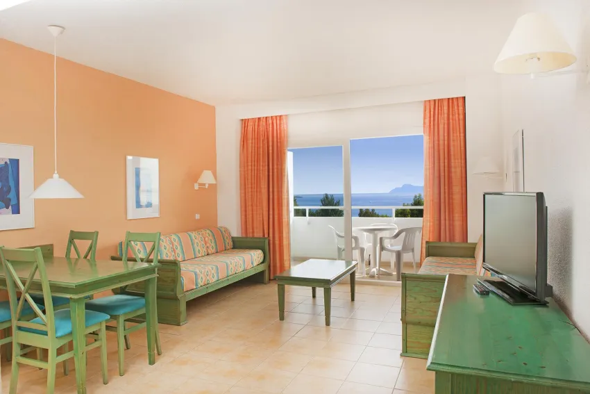 Iberostar Waves Ciudad Blanca 4*-25