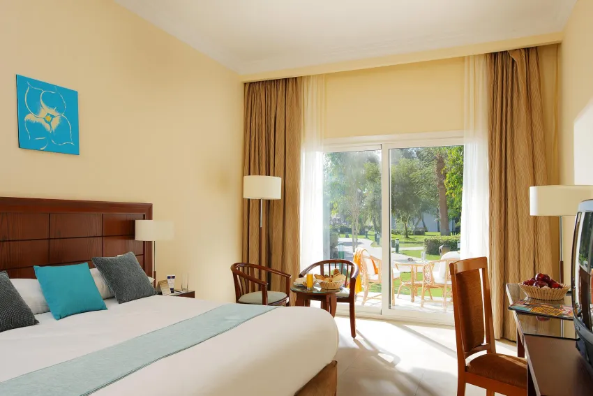 Sierra Hotel 5*-8