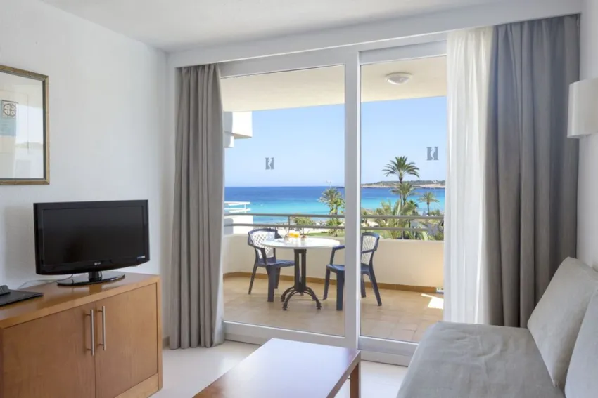 Mercedes Hipotels 4*-8