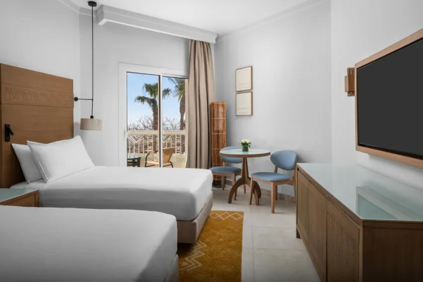 DOUBLETREE BY HILTON SHARM BAY RESORT BEACH SIDE  4*-129
