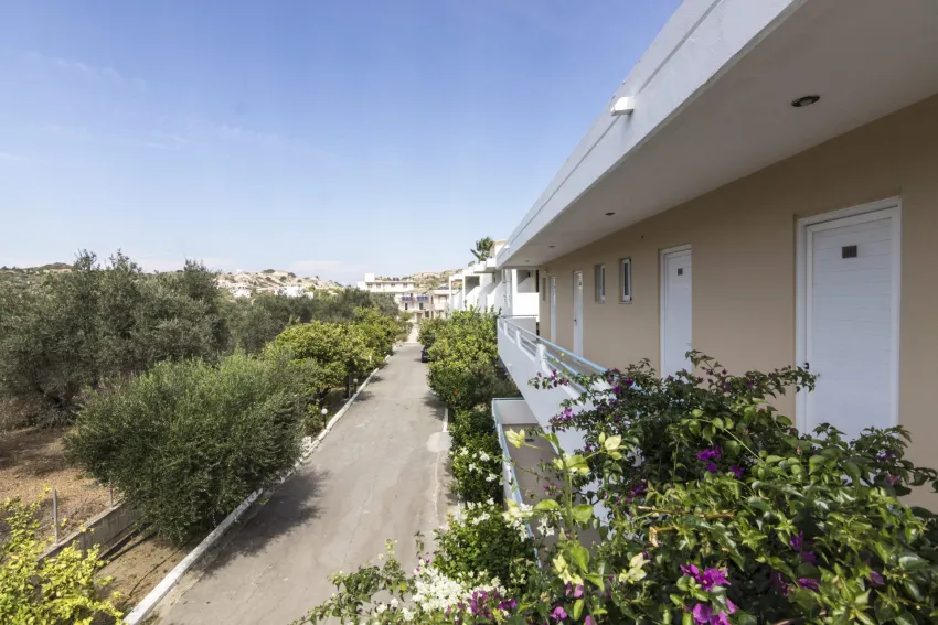 Tivoli Hotel and Apartments 3*-26