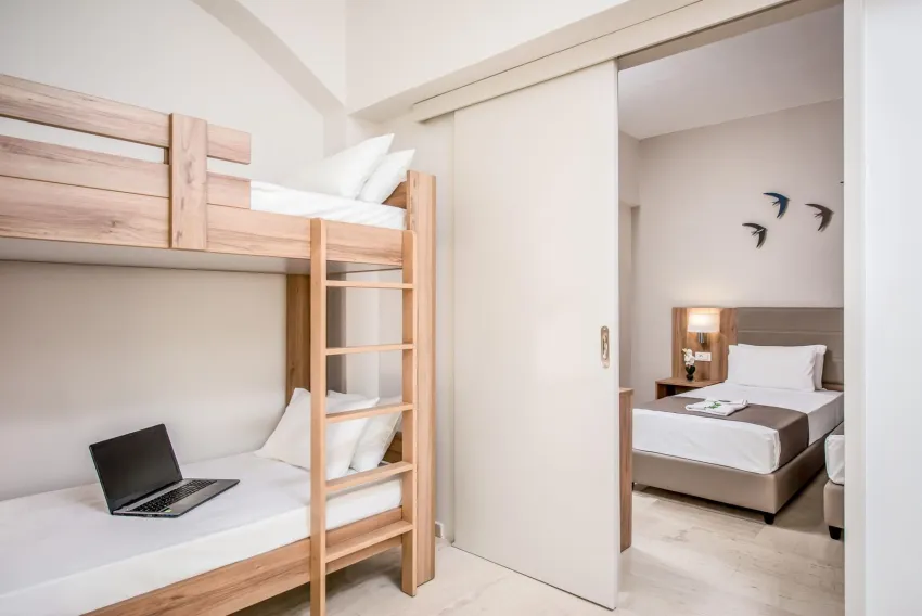 Marianthi Apartments 3*-9