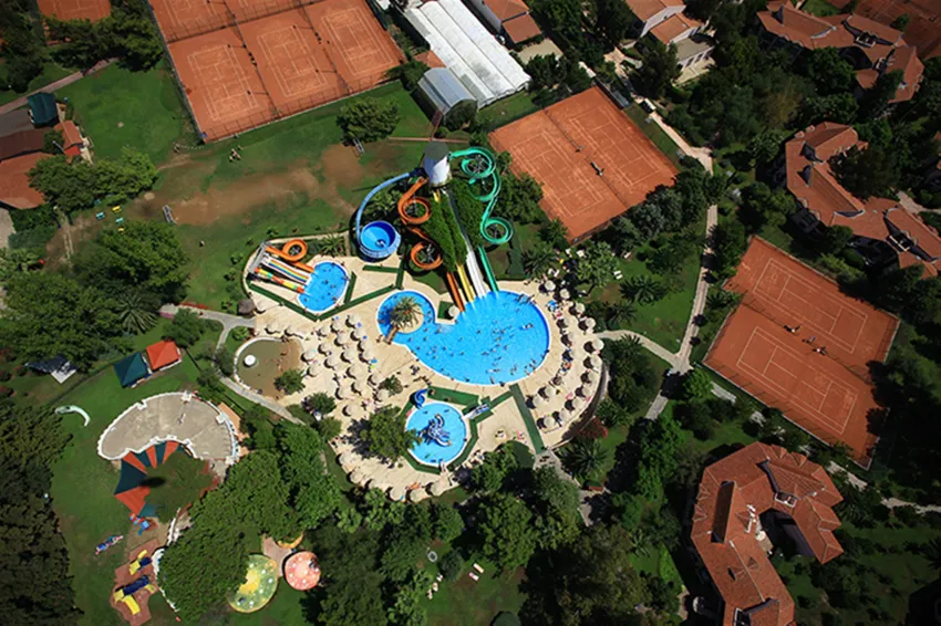 Starlight Resort Hotel 5*-160