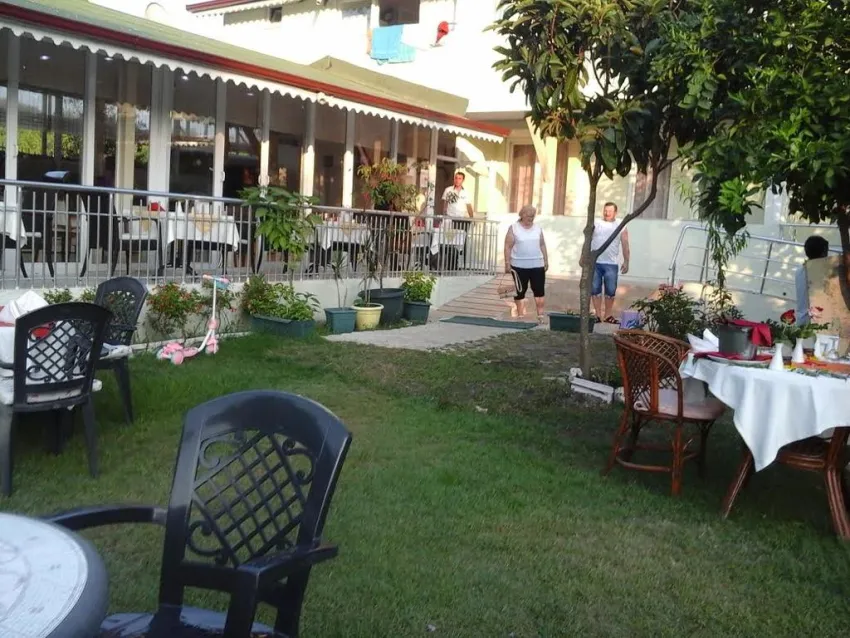 Elis Beach Hotel 3*-5