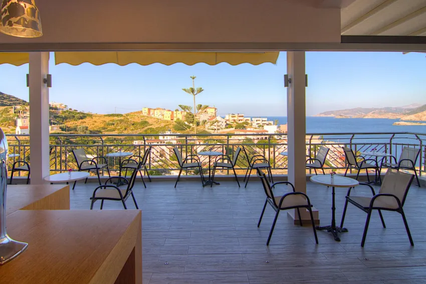 ATHINA APARTMENTS 3*-6
