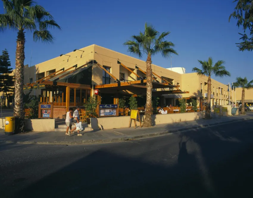 Anthea Hotel Apartments 3*-7
