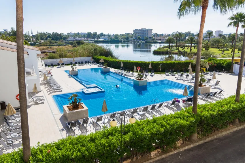 Eix Lagotel Holiday Resort 4*-8