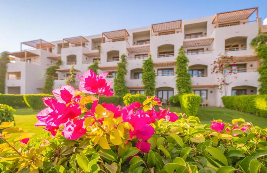 FORT ARABESQUE THE WEST BAY (ADULTS ONLY 16+)  4*-28