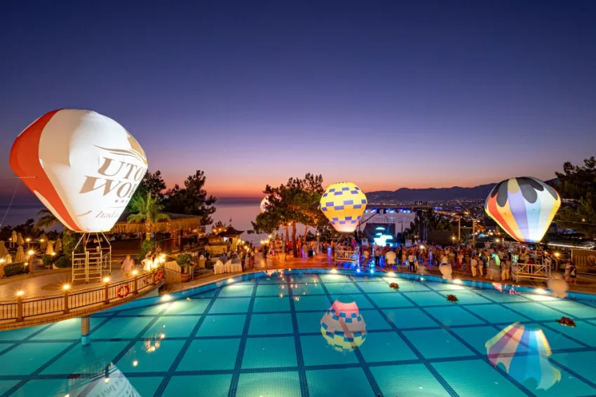 UTOPIA WORLD HOTEL  5*-34