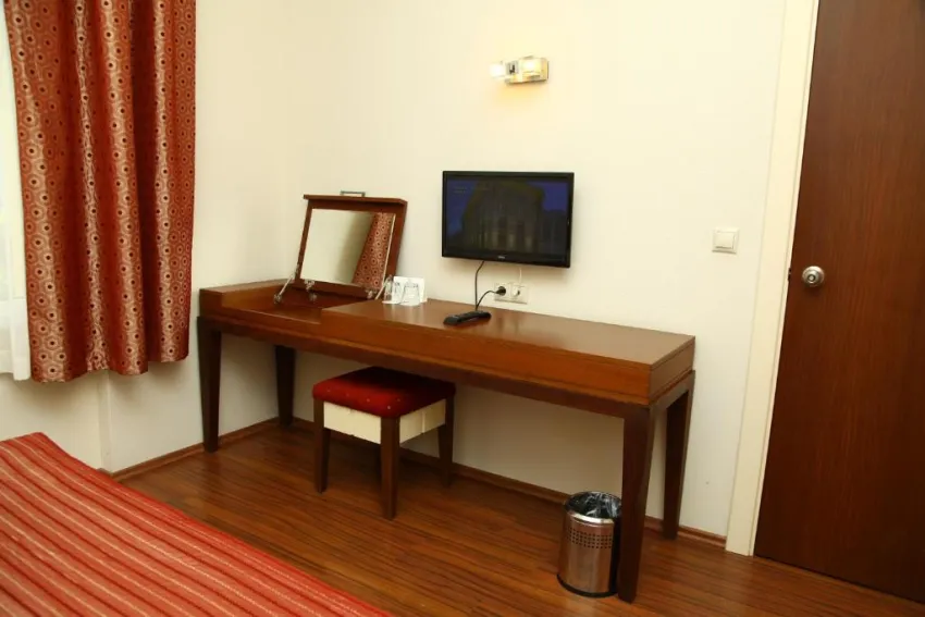 QUEENS PARK LE JARDIN HOTEL  5*-14