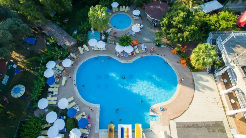 FIRST CLASS HOTEL  5*-7