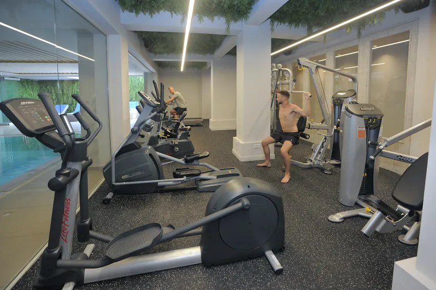 Nelia Beach Hotel 4*-88