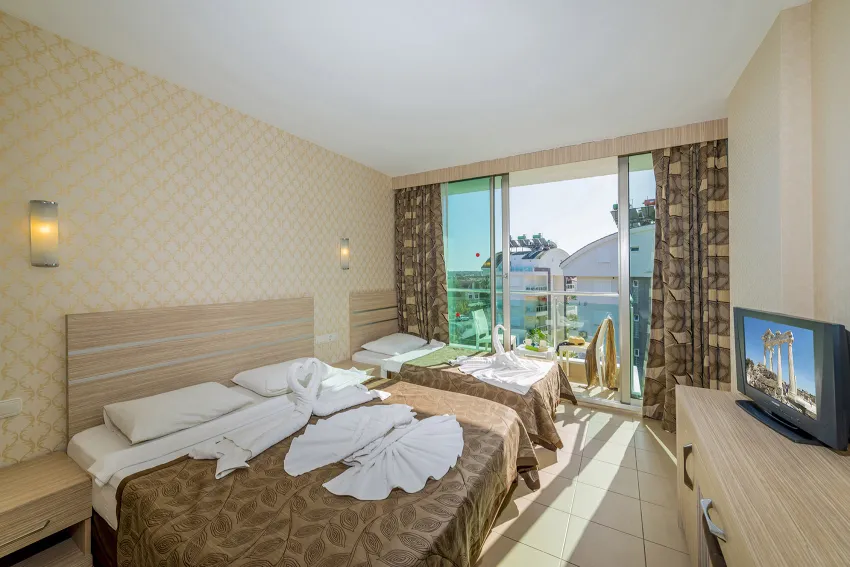 Side Lowe Hotel 3*-7