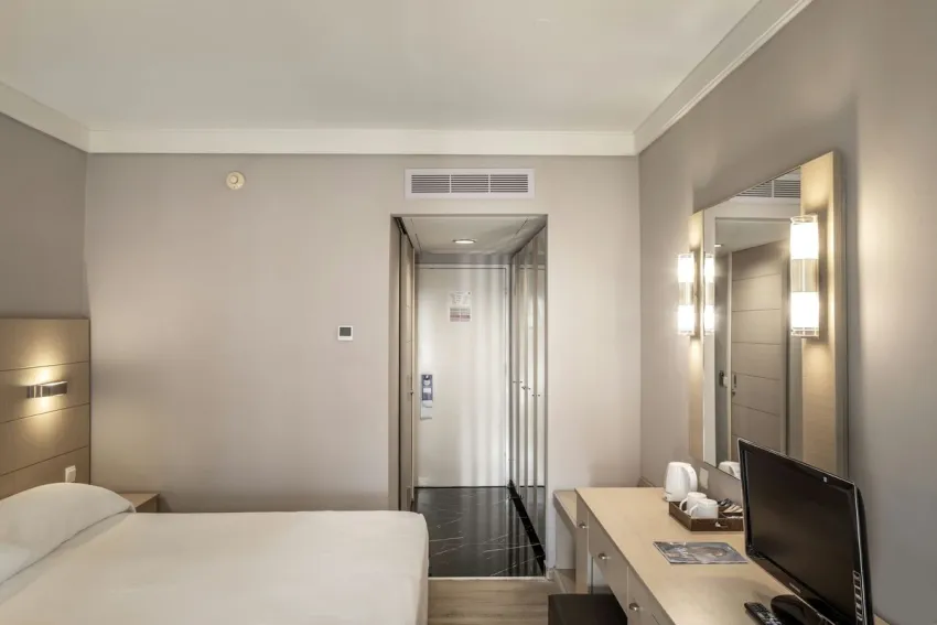 Louis Ledra Beach 4*-27