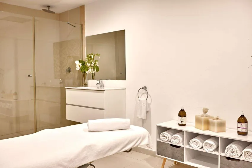 Zafiro Palmanova -123