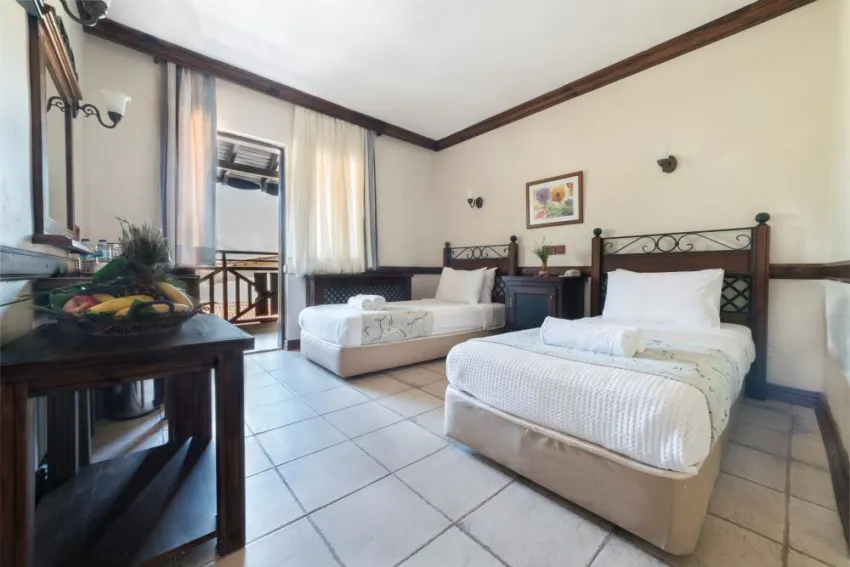 HOTEL BERKE RANCH & NATURE  3*-6