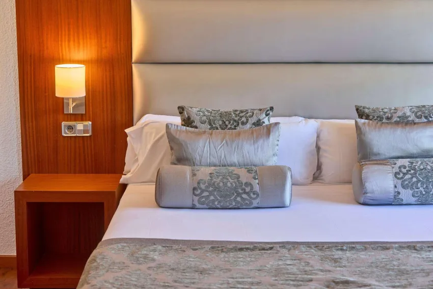 Zafiro Rey Don Jaime 4*-12