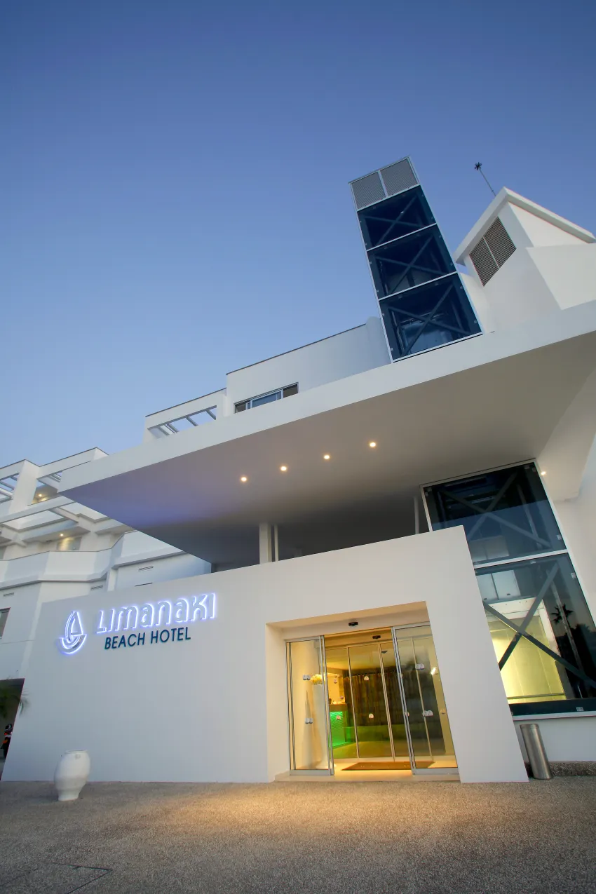 Limanaki Beach Hotel & Suites 4*-5
