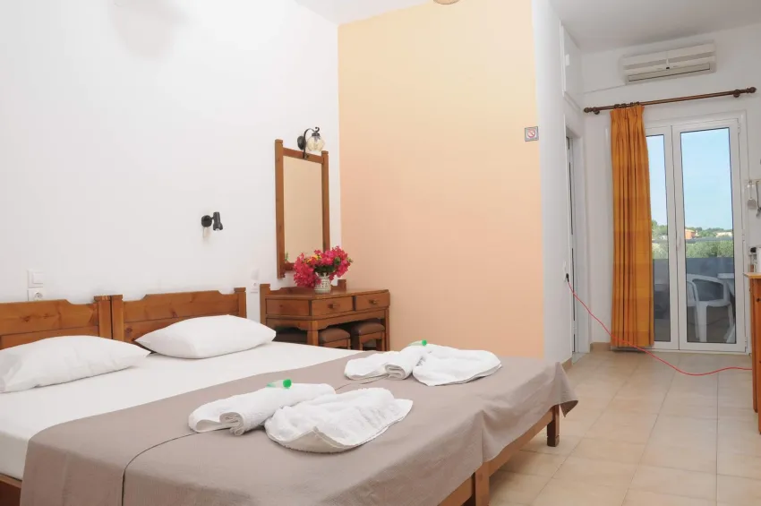 Mastorakis Studios 1*-8