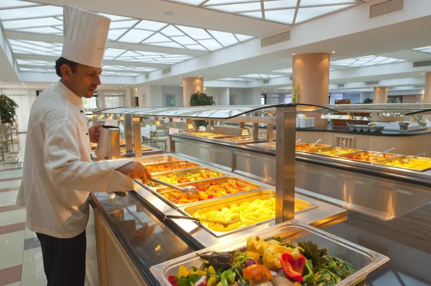 Louis Ledra Beach 4*-9