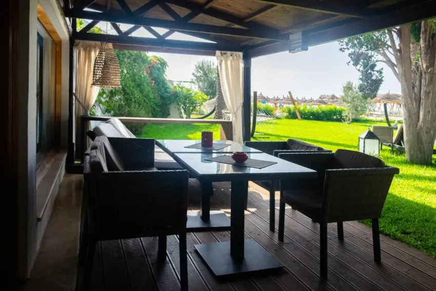 THE ORANGERS BEACH RESORT & BUNGALOWS  4*-42