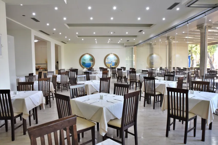 Marathon Hotel 4*-13